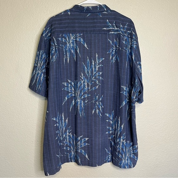 Caribbean Blue Floral Men's Button Down Hawaiian Shirt Size XXL - Picture 8 of 13